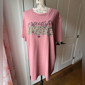 Perfectly Imperfect Graphic Tee in Pink